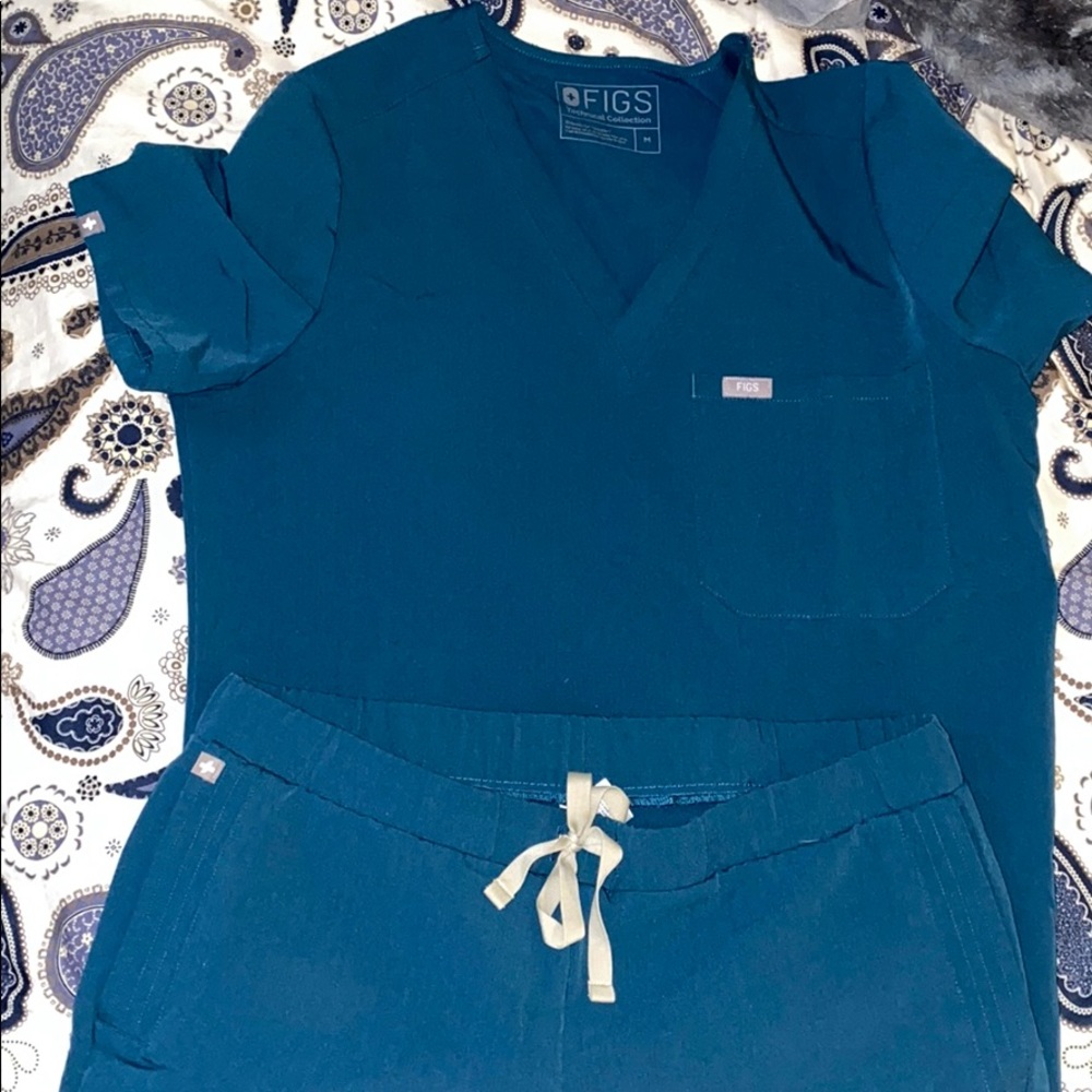 Figs scrubs